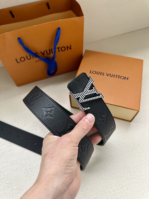 激安ルイヴィトンベルト背面デザイン